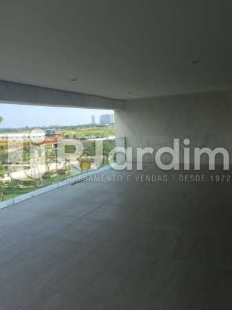 Conheça VARANDA do imóvel - Compra Venda Avaliação Imóveis Apartamento Barra da Tijuca 4 Quartos - LAAP40719 - 8 VARANDA - Compra Venda Avaliação Imóveis Apartamento Barra da Tijuca 4 Quartos - LAAP40719 - 8