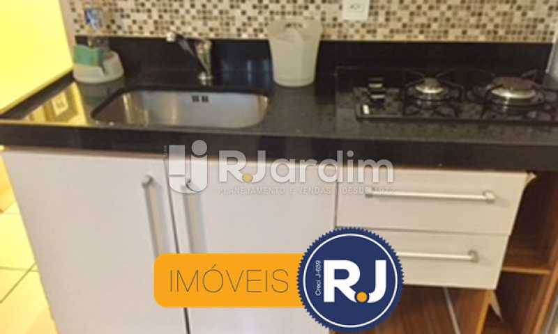 Conheça Cozinha do imóvel - Compra Venda Avaliação Imóveis Apartamento Copacabana 1 Quarto - LAAP10323 - 12 Cozinha - Compra Venda Avaliação Imóveis Apartamento Copacabana 1 Quarto - LAAP10323 - 12