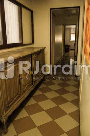 Conheça Corredor do imóvel - Compra Venda Avaliação Imóveis Apartamento Copacabana 4 Quartos - LAAP40721 - 9 Corredor - Compra Venda Avaliação Imóveis Apartamento Copacabana 4 Quartos - LAAP40721 - 9