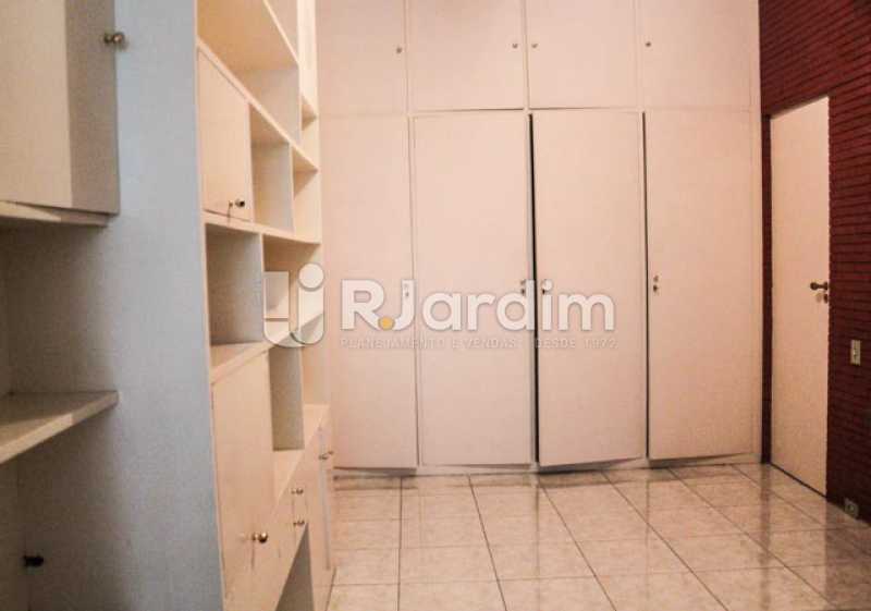 Conheça Estantes e armários do imóvel - Compra Venda Avaliação Imóveis Apartamento Copacabana 4 Quartos - LAAP40721 - 16 Estantes e armários - Compra Venda Avaliação Imóveis Apartamento Copacabana 4 Quartos - LAAP40721 - 16