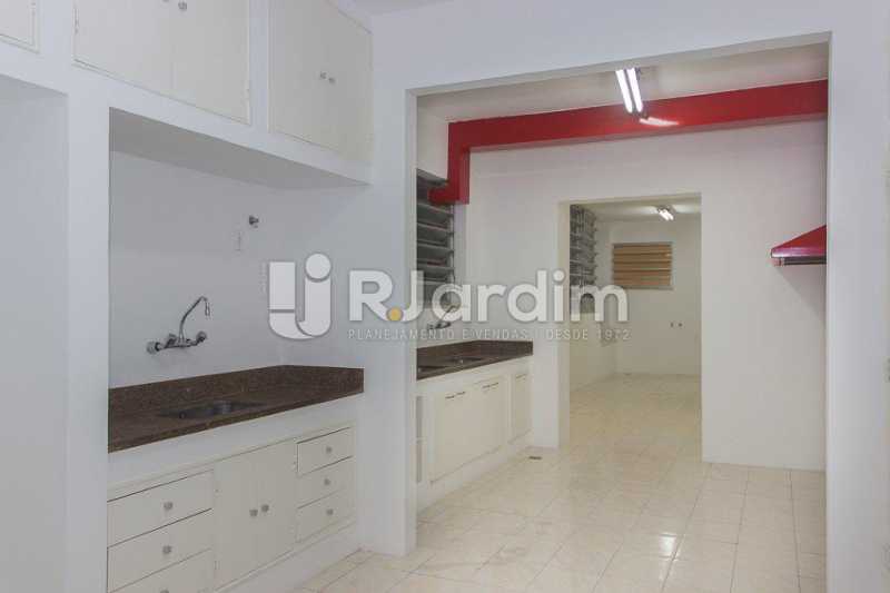 Conheça cozinha do imóvel - Compra Venda Avaliação Imóveis Apartamento Flamengo 4 Quartos - LAAP40722 - 14 cozinha - Compra Venda Avaliação Imóveis Apartamento Flamengo 4 Quartos - LAAP40722 - 14