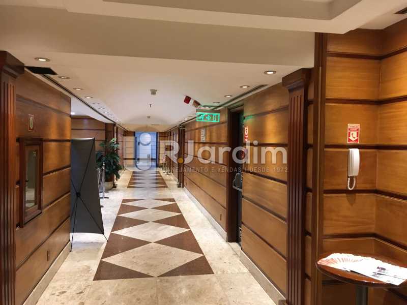 Conheça corredor elevador do imóvel - Andar Avenida Rio Branco,Centro, Zona Central,Rio de Janeiro, RJ À Venda, 1745m² - LAAN00031 - 10 corredor elevador - Andar Avenida Rio Branco,Centro, Zona Central,Rio de Janeiro, RJ À Venda, 1745m² - LAAN00031 - 10