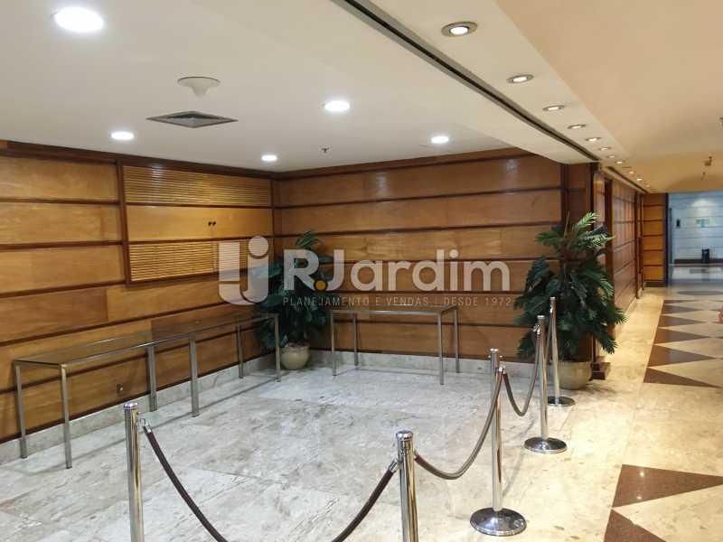 Conheça Hall do elevador do imóvel - Andar Avenida Rio Branco,Centro, Zona Central,Rio de Janeiro, RJ À Venda, 1745m² - LAAN00031 - 8 Hall do elevador - Andar Avenida Rio Branco,Centro, Zona Central,Rio de Janeiro, RJ À Venda, 1745m² - LAAN00031 - 8