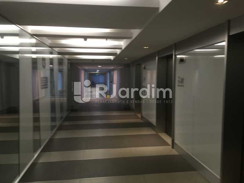 Conheça corredor do andar do imóvel - Andar Avenida Rio Branco,Centro, Zona Central,Rio de Janeiro, RJ À Venda, 1745m² - LAAN00031 - 19 corredor do andar - Andar Avenida Rio Branco,Centro, Zona Central,Rio de Janeiro, RJ À Venda, 1745m² - LAAN00031 - 19