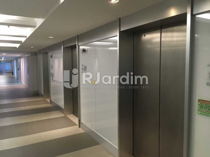 Conheça elevadores do imóvel - Andar Avenida Rio Branco,Centro, Zona Central,Rio de Janeiro, RJ À Venda, 1745m² - LAAN00031 - 21 elevadores - Andar Avenida Rio Branco,Centro, Zona Central,Rio de Janeiro, RJ À Venda, 1745m² - LAAN00031 - 21