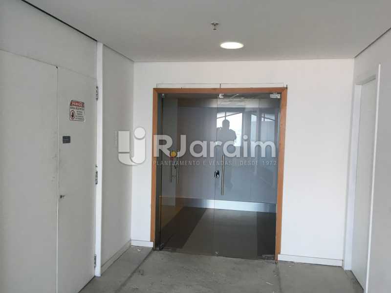 Conheça hall corredor do imóvel - Sala Comercial Para Alugar - Centro - Rio de Janeiro - RJ - LASL00179 - 12 hall corredor - Sala Comercial Para Alugar - Centro - Rio de Janeiro - RJ - LASL00179 - 12