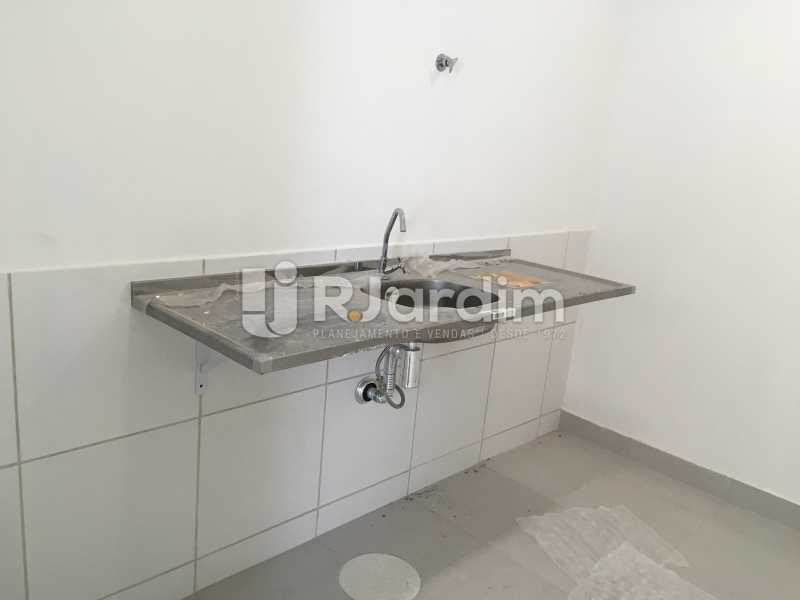 Conheça copa do imóvel - Sala Comercial Para Alugar - Centro - Rio de Janeiro - RJ - LASL00179 - 16 copa - Sala Comercial Para Alugar - Centro - Rio de Janeiro - RJ - LASL00179 - 16