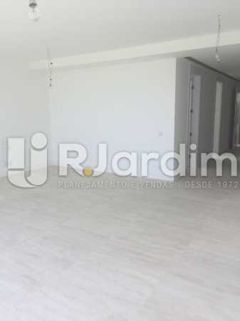 Conheça Sala Interior do imóvel - Apartamento À Venda - Barra da Tijuca - Rio de Janeiro - RJ - LAAP50044 - 12 Sala Interior - Apartamento À Venda - Barra da Tijuca - Rio de Janeiro - RJ - LAAP50044 - 12