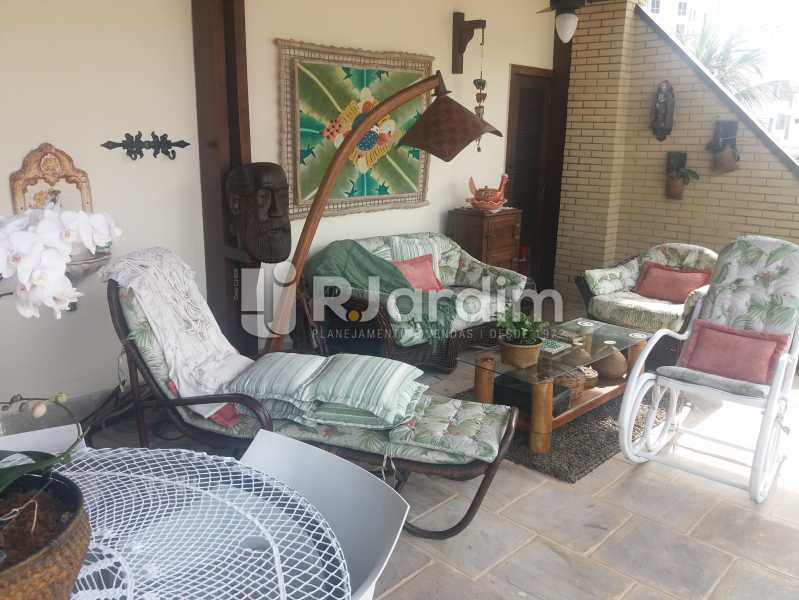 Conheça Terraço do imóvel - Cobertura À Venda - Copacabana - Rio de Janeiro - RJ - LACO30257 - 6 Terraço - Cobertura À Venda - Copacabana - Rio de Janeiro - RJ - LACO30257 - 6