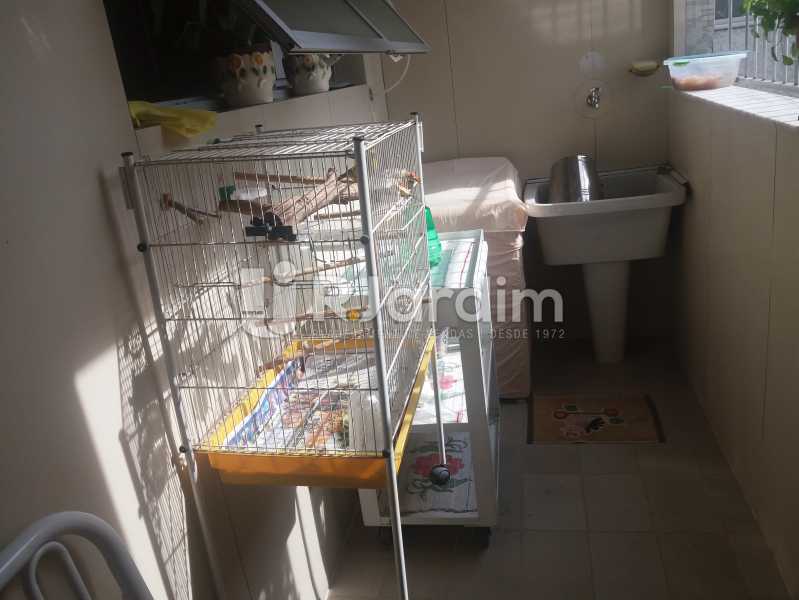 Conheça Área do imóvel - Cobertura À Venda - Copacabana - Rio de Janeiro - RJ - LACO30257 - 22 Área - Cobertura À Venda - Copacabana - Rio de Janeiro - RJ - LACO30257 - 22