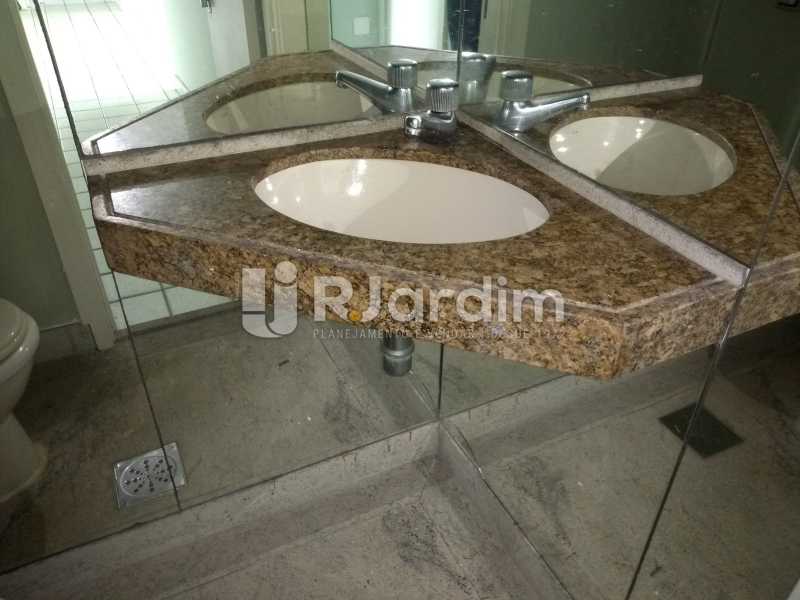 Conheça lavabo do imóvel - Cobertura À Venda - Ipanema - Rio de Janeiro - RJ - LACO30258 - 24 lavabo - Cobertura À Venda - Ipanema - Rio de Janeiro - RJ - LACO30258 - 24