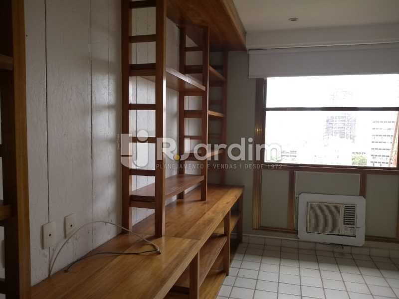Conheça quarto /armários do imóvel - Cobertura À Venda - Ipanema - Rio de Janeiro - RJ - LACO30258 - 17 quarto /armários - Cobertura À Venda - Ipanema - Rio de Janeiro - RJ - LACO30258 - 17