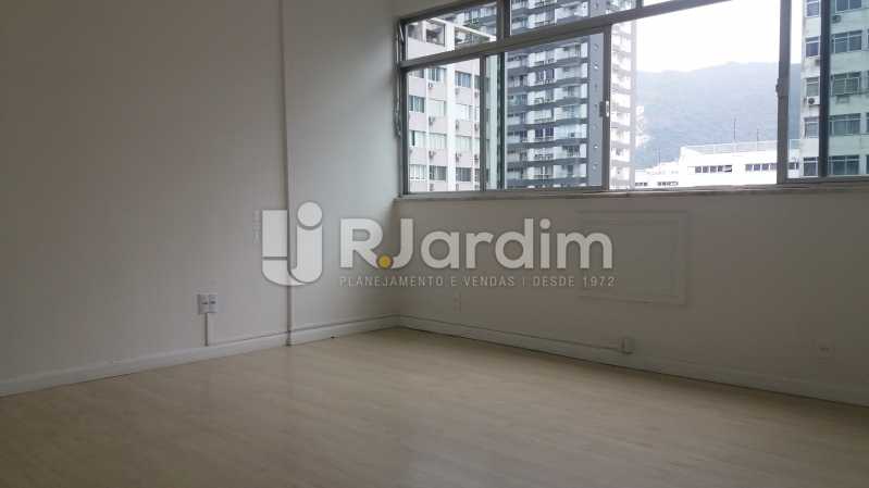Conheça Sala Vista Livre do imóvel - Apartamento Para Alugar - Leblon - Rio de Janeiro - RJ - LAAP31892 - 4 Sala Vista Livre - Apartamento Para Alugar - Leblon - Rio de Janeiro - RJ - LAAP31892 - 4
