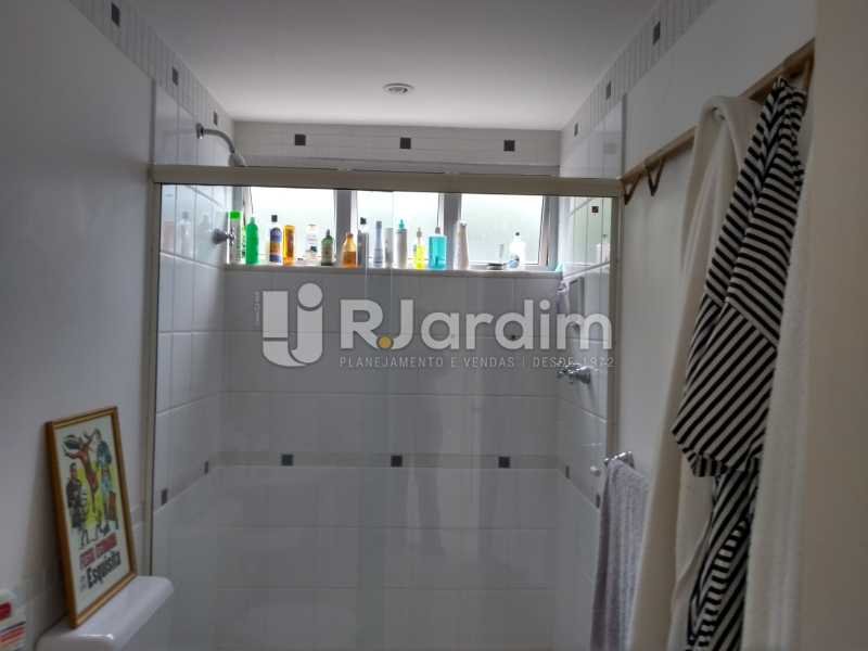 Conheça banheiro social / segundo piso do imóvel - Cobertura para venda Avenida Alexandre Ferreira,Lagoa, Zona Sul,Rio de Janeiro - R$ 2.600.000 - LACO30259 - 24 banheiro social / segundo piso - Cobertura para venda Avenida Alexandre Ferreira,Lagoa, Zona Sul,Rio de Janeiro - R$ 2.600.000 - LACO30259 - 24