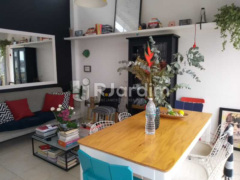 Conheça sala do imóvel - Cobertura para venda Avenida Alexandre Ferreira,Lagoa, Zona Sul,Rio de Janeiro - R$ 2.600.000 - LACO30259 - 9 sala - Cobertura para venda Avenida Alexandre Ferreira,Lagoa, Zona Sul,Rio de Janeiro - R$ 2.600.000 - LACO30259 - 9