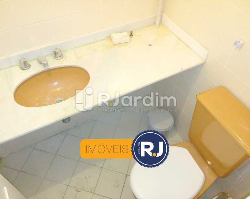 Conheça Banheiro Social do imóvel - Compra Venda Avaliação Imóveis Apartamento Botafogo 2 Quartos - LAAP21352 - 15 Banheiro Social - Compra Venda Avaliação Imóveis Apartamento Botafogo 2 Quartos - LAAP21352 - 15