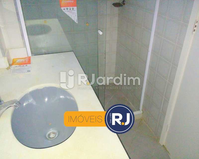 Conheça Banheiro Social do imóvel - Compra Venda Avaliação Imóveis Apartamento Botafogo 2 Quartos - LAAP21352 - 14 Banheiro Social - Compra Venda Avaliação Imóveis Apartamento Botafogo 2 Quartos - LAAP21352 - 14