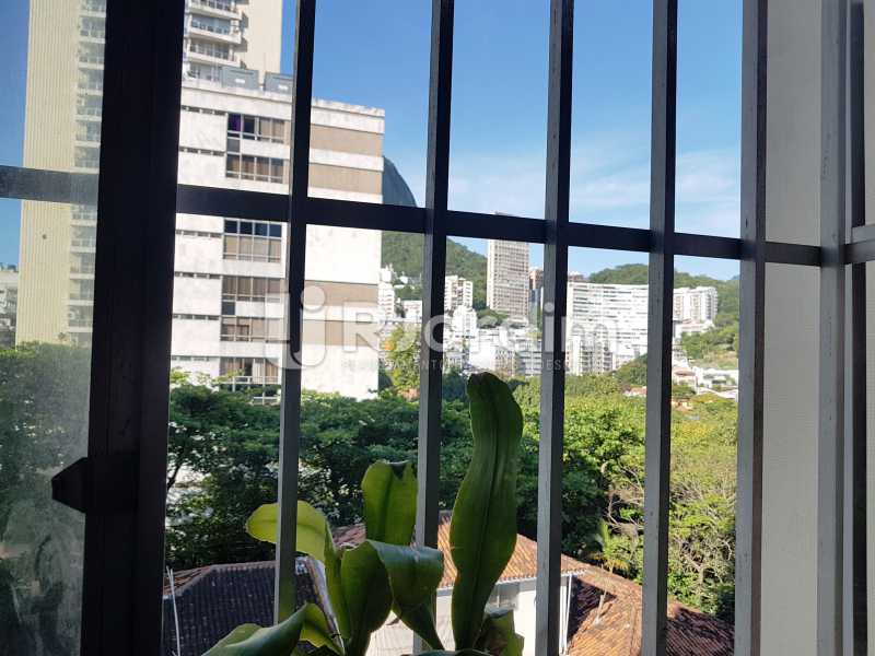 Conheça VISTA DA ÁREA DE SERVIÇO do imóvel - Apartamento 3 quartos venda Leblon, Zona Sul,Rio de Janeiro - R$ 2.700.000 - LAAP31914 - 10 VISTA DA ÁREA DE SERVIÇO - Apartamento 3 quartos venda Leblon, Zona Sul,Rio de Janeiro - R$ 2.700.000 - LAAP31914 - 10