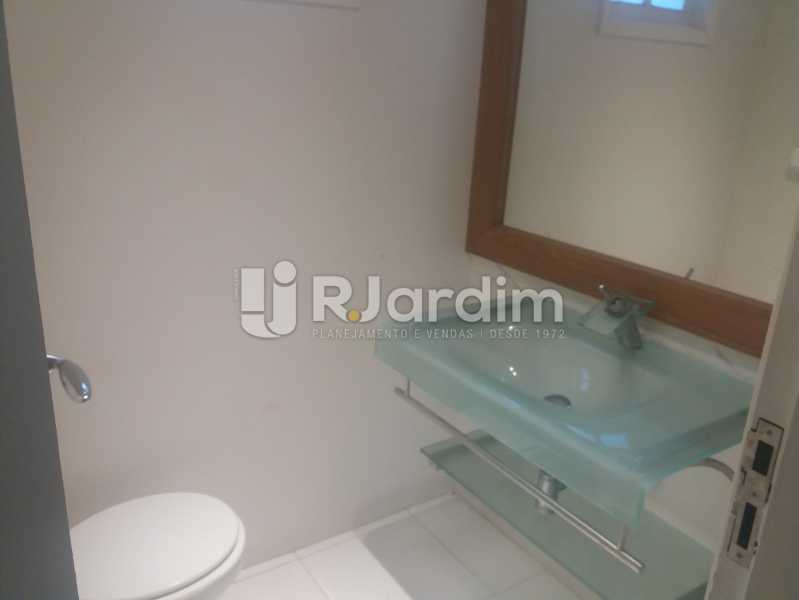 Conheça Lavabo do imóvel - Casa À Venda - Humaitá - Rio de Janeiro - RJ - LACA40041 - 8 Lavabo - Casa À Venda - Humaitá - Rio de Janeiro - RJ - LACA40041 - 8