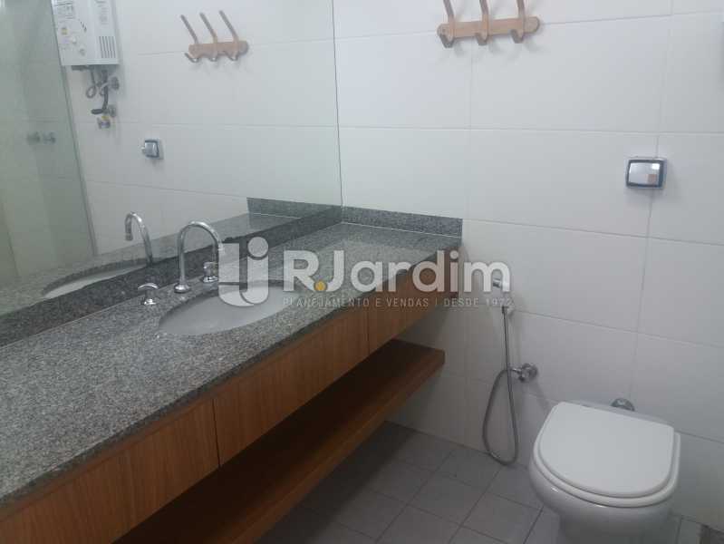 Conheça Banheiro suíte do imóvel - Casa À Venda - Humaitá - Rio de Janeiro - RJ - LACA40041 - 15 Banheiro suíte - Casa À Venda - Humaitá - Rio de Janeiro - RJ - LACA40041 - 15
