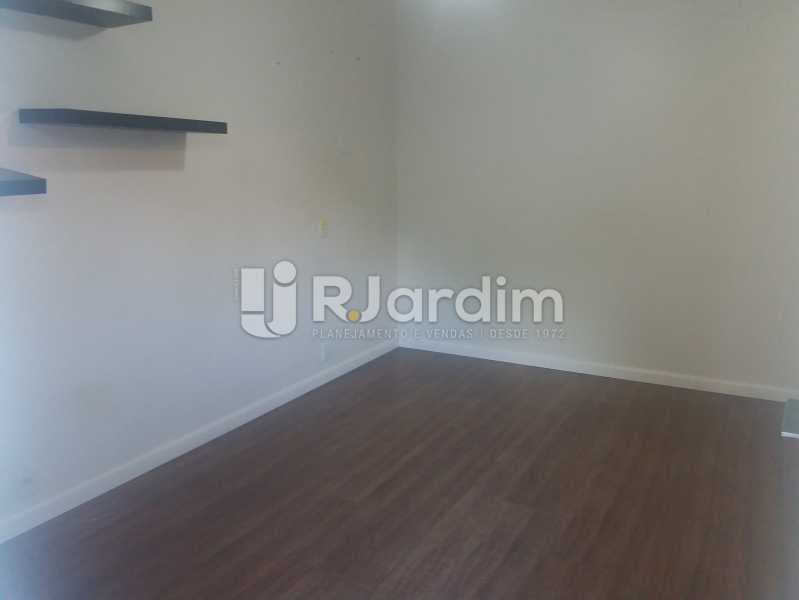 Conheça Quarto 2 do imóvel - Casa À Venda - Humaitá - Rio de Janeiro - RJ - LACA40041 - 26 Quarto 2 - Casa À Venda - Humaitá - Rio de Janeiro - RJ - LACA40041 - 26