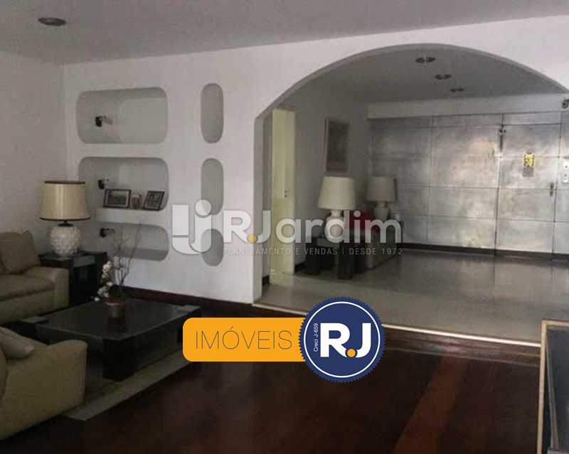 Conheça portaria do predio do imóvel - Compra Venda Avaliação Apartamento Copacabana 3 Quartos - LAAP31924 - 14 portaria do predio - Compra Venda Avaliação Apartamento Copacabana 3 Quartos - LAAP31924 - 14