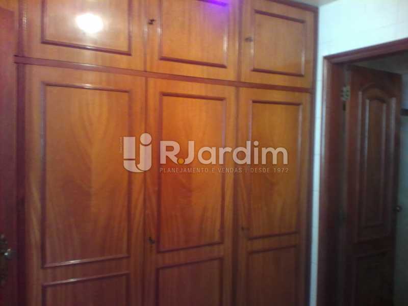 Conheça 19 Quarto Suíte 2° piso do imóvel - Compra Venda Imóveis Cobertura Tijuca 4 Quartos - LACO40168 - 20 19 Quarto Suíte 2° piso - Compra Venda Imóveis Cobertura Tijuca 4 Quartos - LACO40168 - 20
