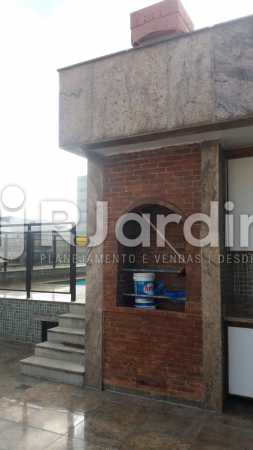 Conheça 29 Churrasqueira no 2° piso do imóvel - Compra Venda Imóveis Cobertura Tijuca 4 Quartos - LACO40168 - 30 29 Churrasqueira no 2° piso - Compra Venda Imóveis Cobertura Tijuca 4 Quartos - LACO40168 - 30