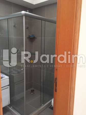 Conheça Banheiro do imóvel - Compra Venda Avaliação Imóveis Cobertura Recreio dos Bandeirantes 4 Quartos - LACO40164 - 18 Banheiro - Compra Venda Avaliação Imóveis Cobertura Recreio dos Bandeirantes 4 Quartos - LACO40164 - 18