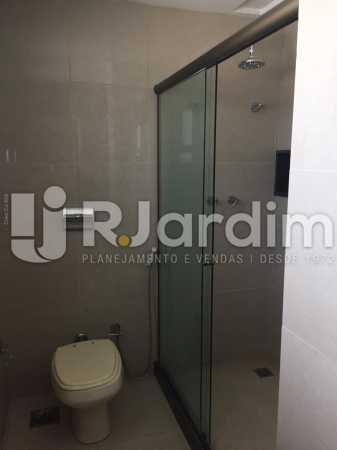 Conheça Banheiro do imóvel - Compra Venda Avaliação Imóveis Cobertura Recreio dos Bandeirantes 4 Quartos - LACO40164 - 20 Banheiro - Compra Venda Avaliação Imóveis Cobertura Recreio dos Bandeirantes 4 Quartos - LACO40164 - 20