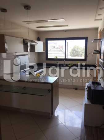 Conheça Copa Cozinha do imóvel - Compra Venda Avaliação Imóveis Cobertura Recreio dos Bandeirantes 4 Quartos - LACO40164 - 21 Copa Cozinha - Compra Venda Avaliação Imóveis Cobertura Recreio dos Bandeirantes 4 Quartos - LACO40164 - 21