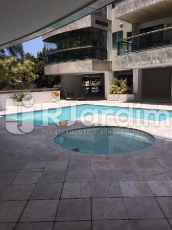Conheça Piscina Infantil do imóvel - Compra Venda Avaliação Imóveis Cobertura Recreio dos Bandeirantes 4 Quartos - LACO40164 - 26 Piscina Infantil - Compra Venda Avaliação Imóveis Cobertura Recreio dos Bandeirantes 4 Quartos - LACO40164 - 26