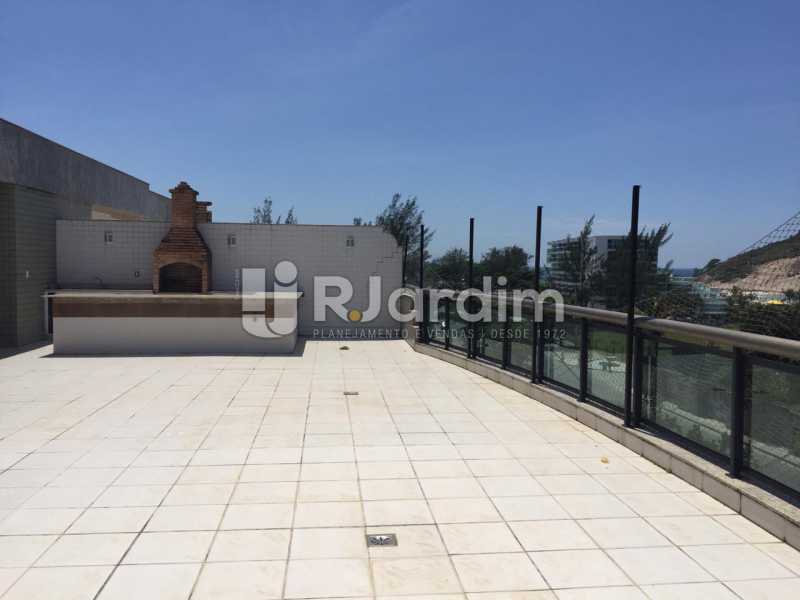Conheça Terraço Churrasqueira do imóvel - Compra Venda Avaliação Imóveis Cobertura Recreio dos Bandeirantes 4 Quartos - LACO40164 - 4 Terraço Churrasqueira - Compra Venda Avaliação Imóveis Cobertura Recreio dos Bandeirantes 4 Quartos - LACO40164 - 4