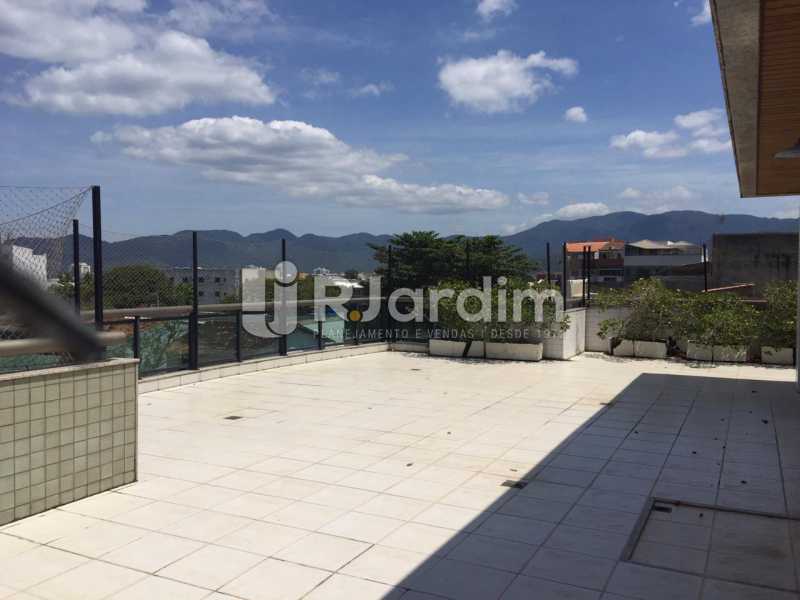 Conheça Terraço do imóvel - Compra Venda Avaliação Imóveis Cobertura Recreio dos Bandeirantes 4 Quartos - LACO40164 - 3 Terraço - Compra Venda Avaliação Imóveis Cobertura Recreio dos Bandeirantes 4 Quartos - LACO40164 - 3