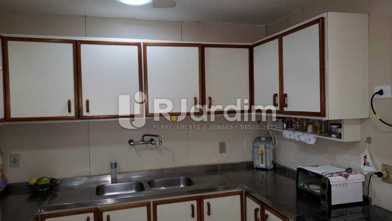 Conheça Cozinha 1 do imóvel - Imóveis Compra Venda Apartamento São Conrado 4 Quartos - LAAP40732 - 7 Cozinha 1 - Imóveis Compra Venda Apartamento São Conrado 4 Quartos - LAAP40732 - 7