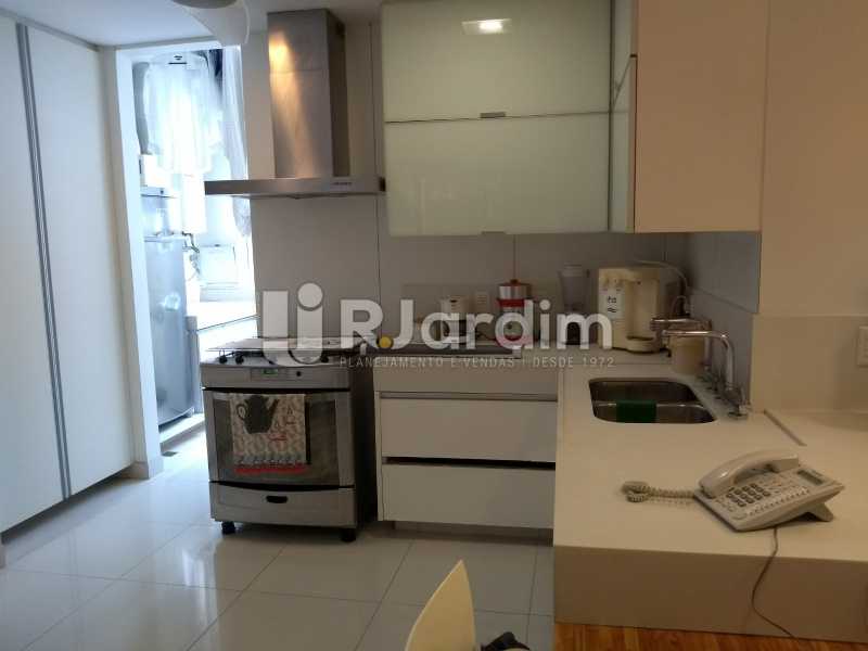 Conheça cozinha do imóvel - Compra Venda Avaliação Imóveis Cobertura Leblon 4 Quartos - LACO40166 - 30 cozinha - Compra Venda Avaliação Imóveis Cobertura Leblon 4 Quartos - LACO40166 - 30
