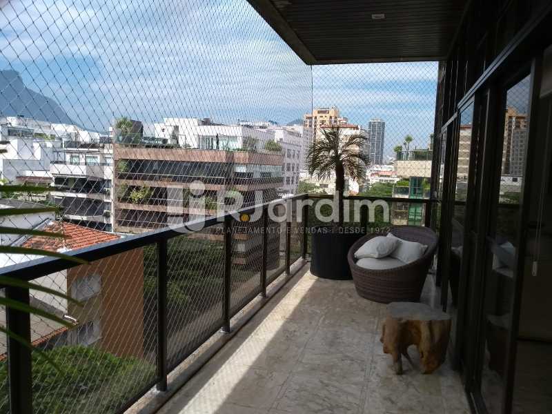 Conheça varanda / 2dp piso do imóvel - Compra Venda Avaliação Imóveis Cobertura Leblon 4 Quartos - LACO40166 - 26 varanda / 2dp piso - Compra Venda Avaliação Imóveis Cobertura Leblon 4 Quartos - LACO40166 - 26
