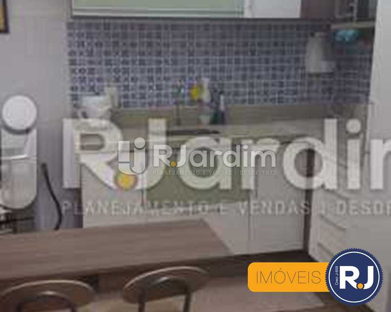 Conheça Cozinha do imóvel - Compra Venda Avaliação Imóveis Apartamento Flamengo 2 Quartos - LAAP21373 - 5 Cozinha - Compra Venda Avaliação Imóveis Apartamento Flamengo 2 Quartos - LAAP21373 - 5