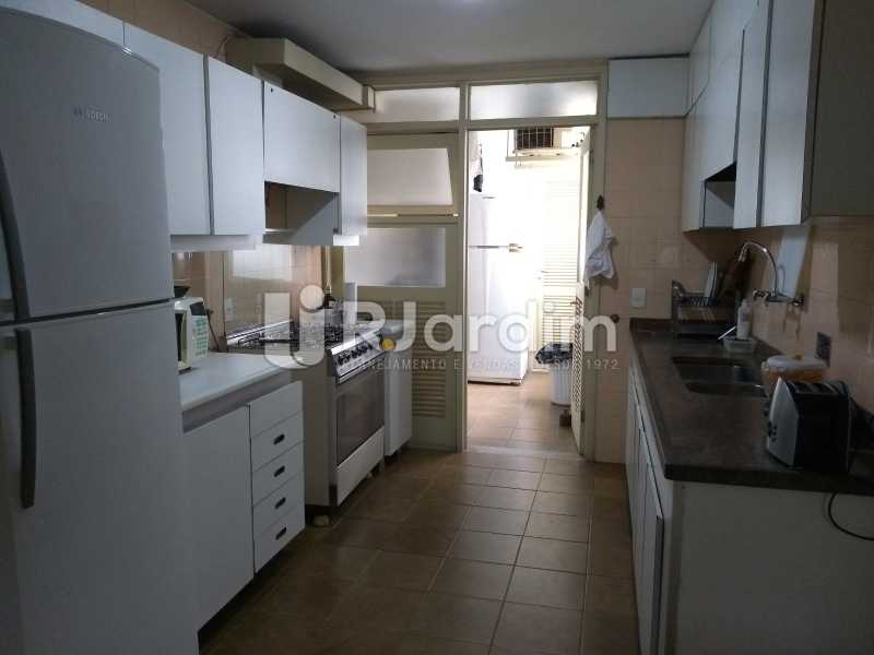 Conheça cozinha do imóvel - Compra Venda Avaliação Imóveis Apartamento Lagoa 4 Quartos - LAAP40734 - 22 cozinha - Compra Venda Avaliação Imóveis Apartamento Lagoa 4 Quartos - LAAP40734 - 22