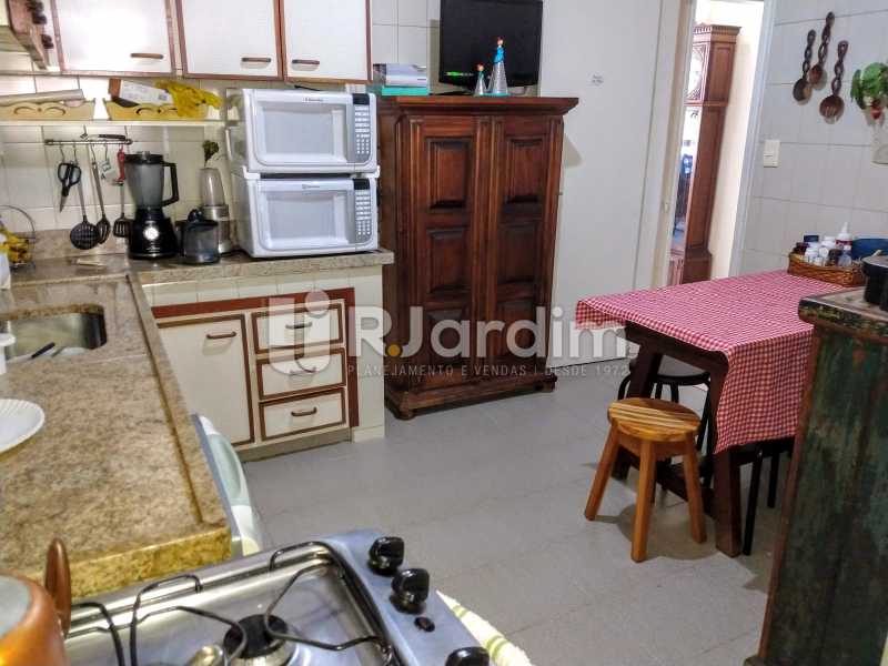 Conheça Cozinha do imóvel - Compra Venda Avaliação Imóveis Apartamento Humaitá 3 Quartos - LAAP31951 - 26 Cozinha - Compra Venda Avaliação Imóveis Apartamento Humaitá 3 Quartos - LAAP31951 - 26