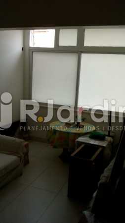Conheça Sala do imóvel - Compra Venda Avaliação Imóveis Apartamento Copacabana 3 Quartos - LAAP31960 - 3 Sala - Compra Venda Avaliação Imóveis Apartamento Copacabana 3 Quartos - LAAP31960 - 3
