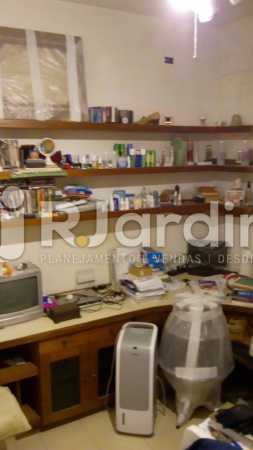 Conheça Quarto do imóvel - Compra Venda Avaliação Imóveis Apartamento Copacabana 3 Quartos - LAAP31960 - 15 Quarto - Compra Venda Avaliação Imóveis Apartamento Copacabana 3 Quartos - LAAP31960 - 15