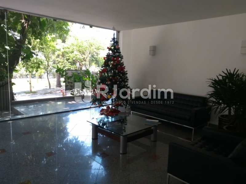 Conheça Hall Portaria do imóvel - Apartamento Para Alugar - Lagoa - Rio de Janeiro - RJ - LAAP31963 - 19 Hall Portaria - Apartamento Para Alugar - Lagoa - Rio de Janeiro - RJ - LAAP31963 - 19