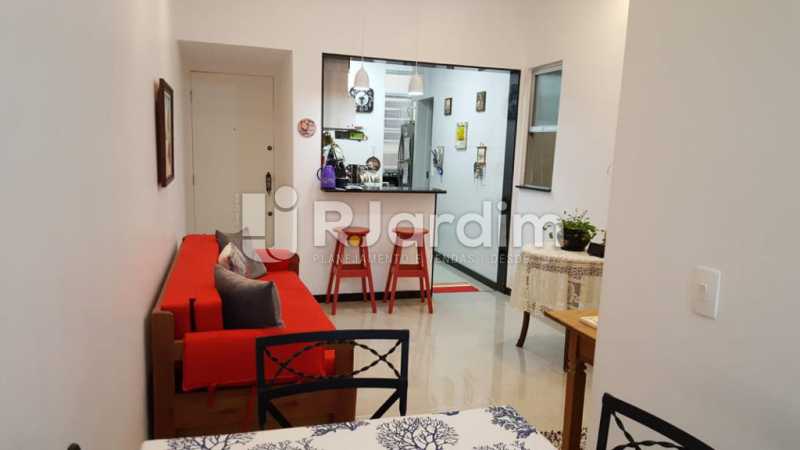 Conheça Sala Cozinha Americana do imóvel - Apartamento Copacabana 1 Quarto Aluguel Administração Imóveis - LAAP10339 - 4 Sala Cozinha Americana - Apartamento Copacabana 1 Quarto Aluguel Administração Imóveis - LAAP10339 - 4