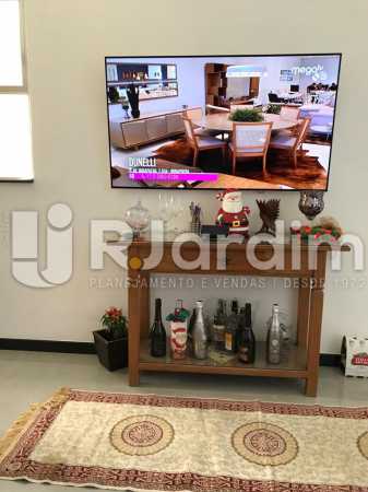 Conheça TV de Nova na sala do imóvel - Apartamento Copacabana 1 Quarto Aluguel Administração Imóveis - LAAP10339 - 5 TV de Nova na sala - Apartamento Copacabana 1 Quarto Aluguel Administração Imóveis - LAAP10339 - 5