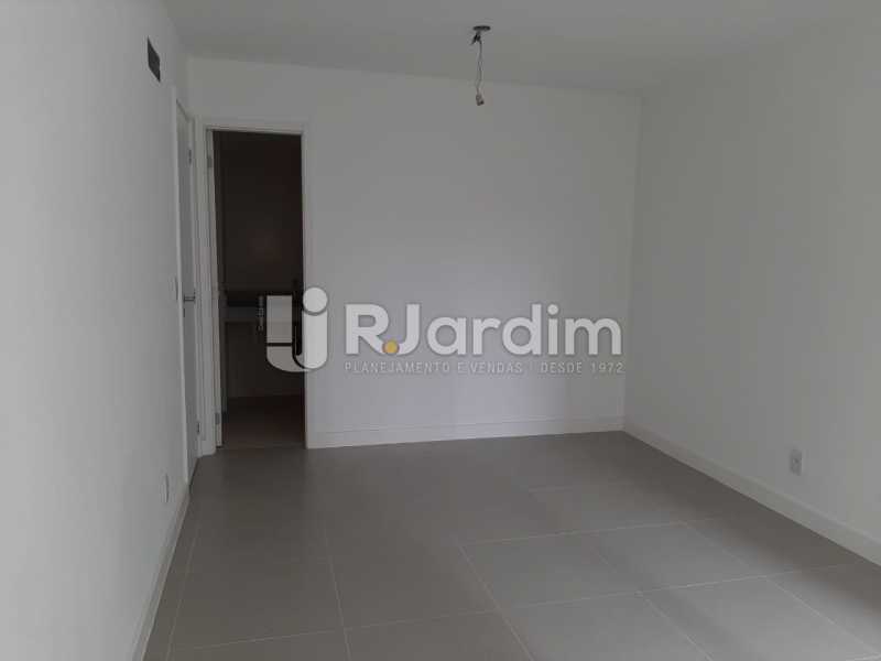 Conheça WhatsApp Image 2019-12-11 at 1 do imóvel - Lygia Reisen Jardim Botânico 3 Quartos - LAAP31969 - 13 WhatsApp Image 2019-12-11 at 1 - Lygia Reisen Jardim Botânico 3 Quartos - LAAP31969 - 13