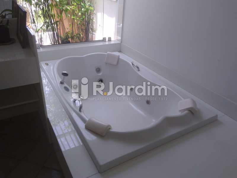 Conheça Hidro do imóvel - Aluguel Administração Imóveis Apartamento Duplex Lagoa 4 Quartos - LAAP32015 - 11 Hidro - Aluguel Administração Imóveis Apartamento Duplex Lagoa 4 Quartos - LAAP32015 - 11