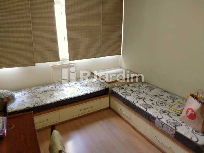 Conheça Quarto 2 do imóvel - Compra Venda Avaliação Imóveis Apartamento Copacabana 3 Quartos - LAAP31977 - 11 Quarto 2 - Compra Venda Avaliação Imóveis Apartamento Copacabana 3 Quartos - LAAP31977 - 11
