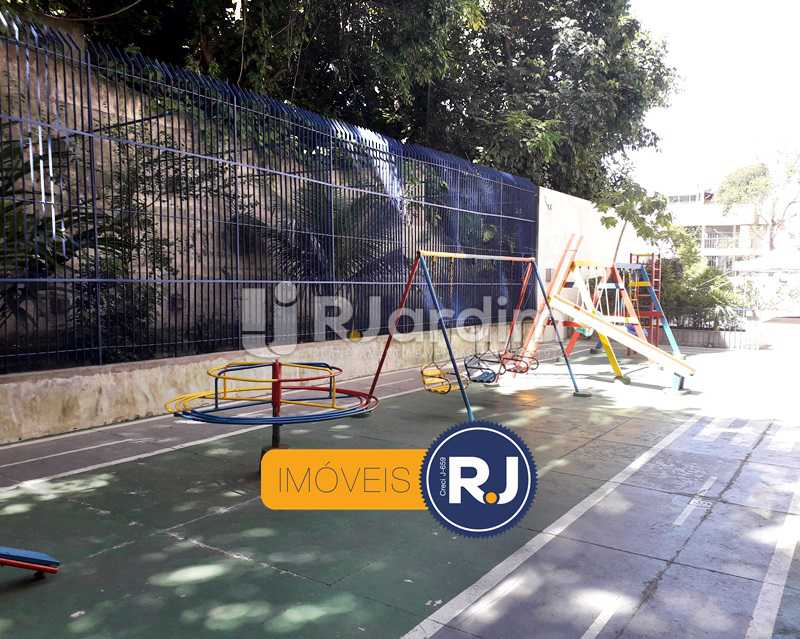 Conheça Área de Lazer do imóvel - Aluguel Administração Imóveis Flat Residencial Humaitá 2 Quartos - LAFL20085 - 10 Área de Lazer - Aluguel Administração Imóveis Flat Residencial Humaitá 2 Quartos - LAFL20085 - 10