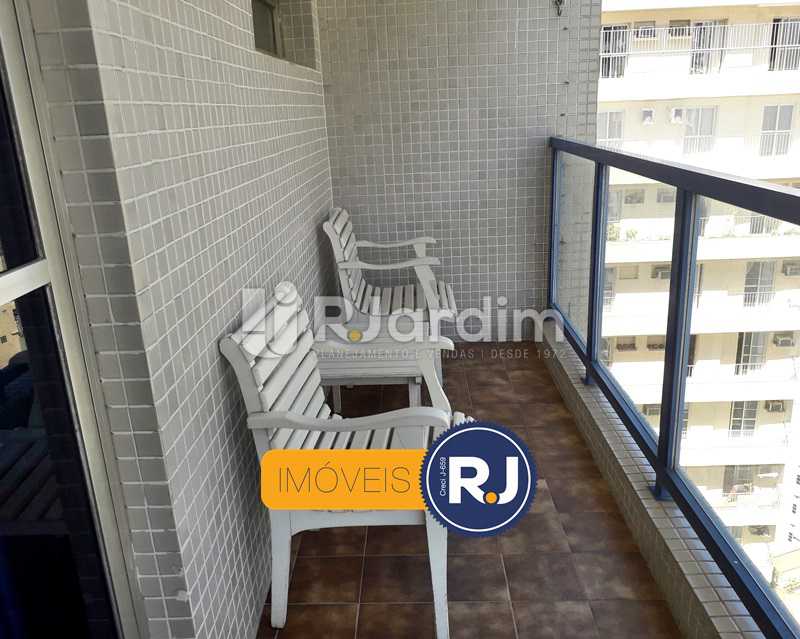 Conheça Varanda do imóvel - Aluguel Administração Imóveis Flat Residencial Humaitá 2 Quartos - LAFL20085 - 1 Varanda - Aluguel Administração Imóveis Flat Residencial Humaitá 2 Quartos - LAFL20085 - 1